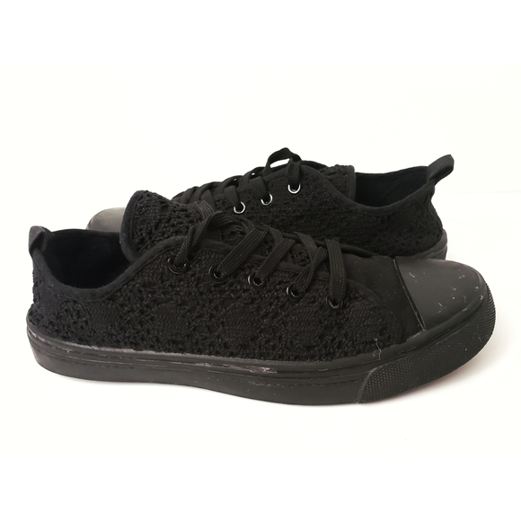 rue 21 black shoes